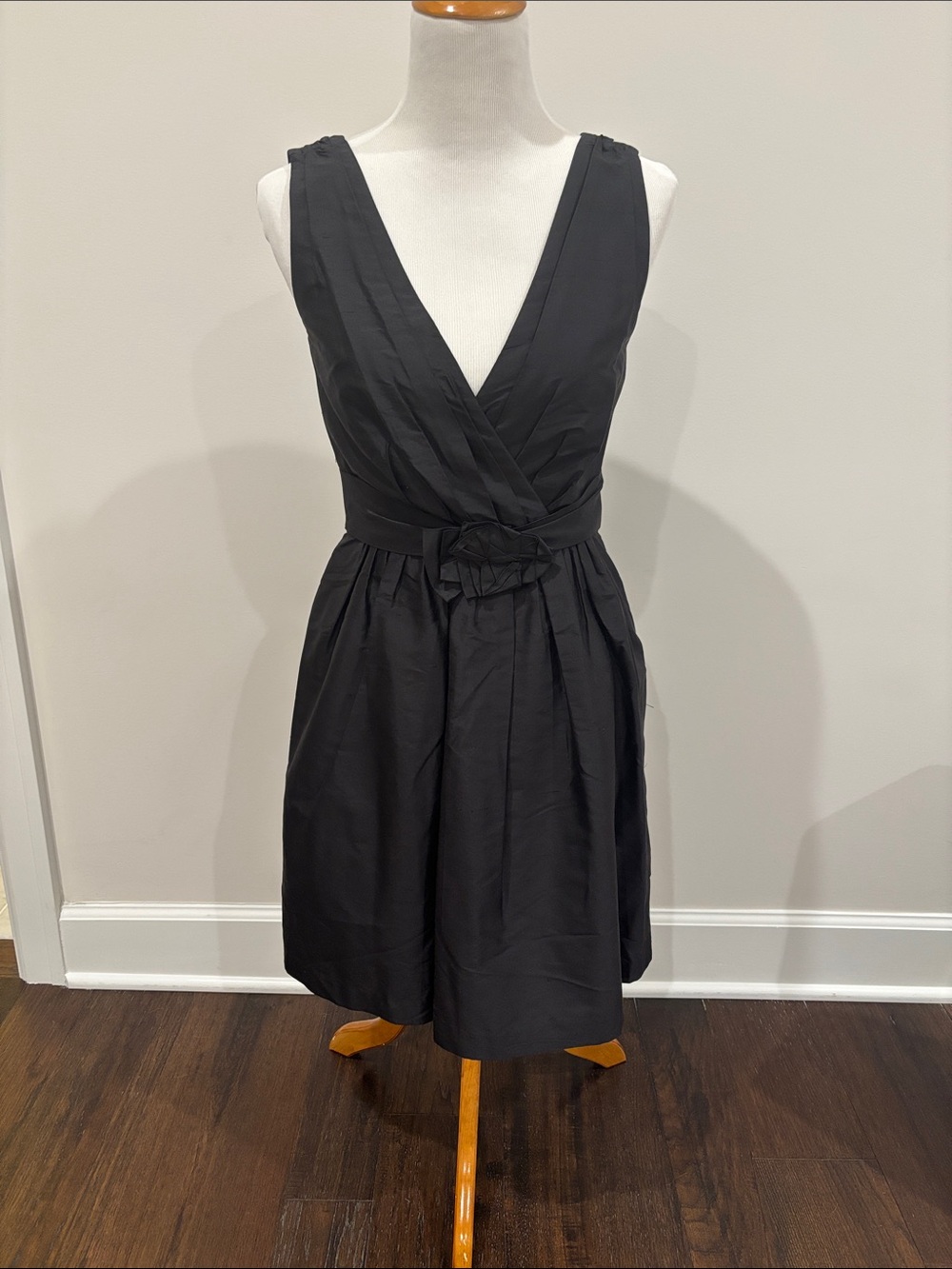 White House Black Market Black V-Neck 100% Silk Midi Dress 4